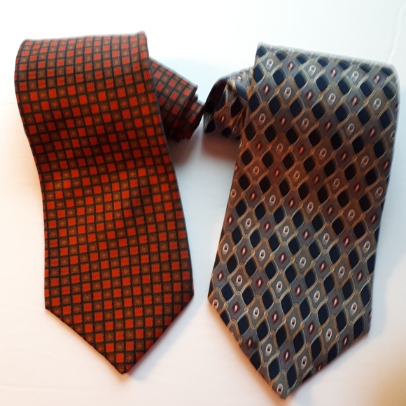 Two Geoffrey Beene 100% Silk Ties Great Shape - Picture 2 of 6